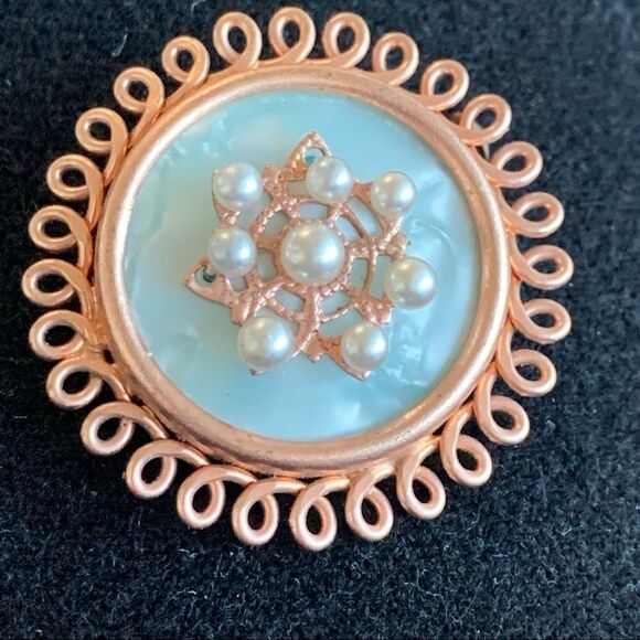 Vtg pearl celluloid copper mint green circle pin. - Picture 3 of 7